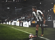 开云在线直播-西决生死战焦点战，广厦队压制猛龙，战术纪律铸就胜利